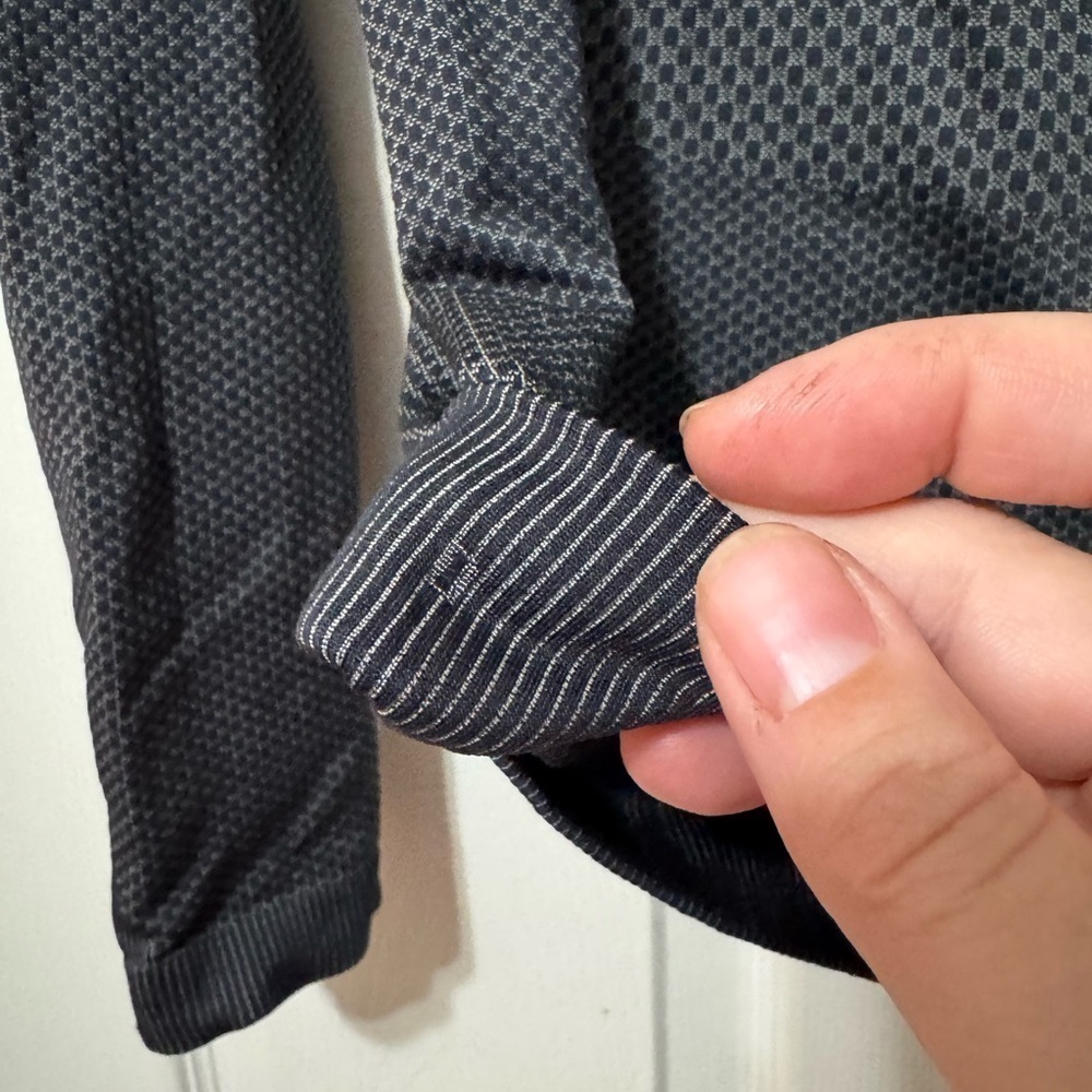 Lululemon restless pullover size 4 euc - Picture 4 of 6